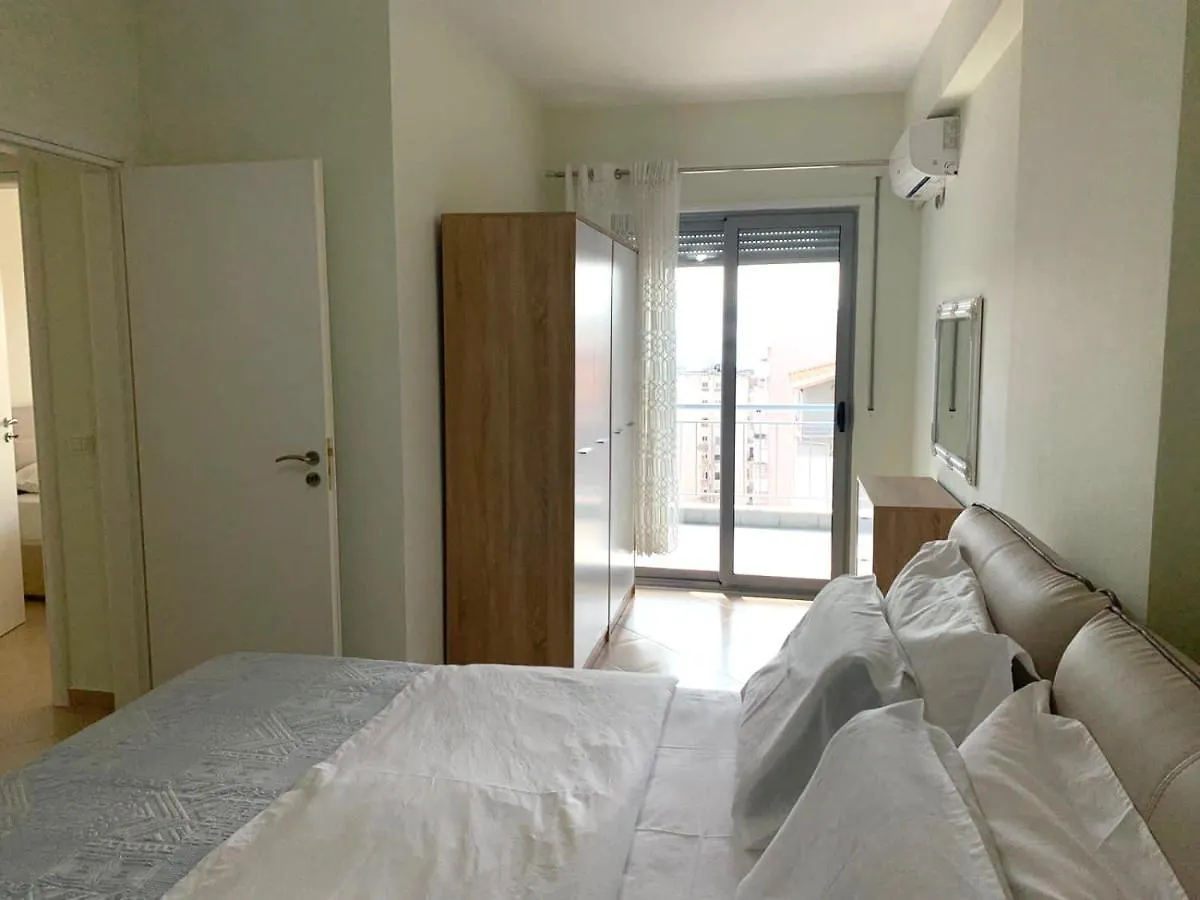 Vlora Ar - Spacious Modern Apartment With A View 0*, Vlorë