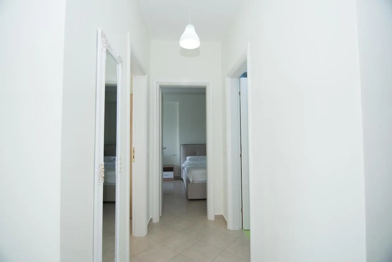 Vlora Ar - Spacious Modern Apartment With A View